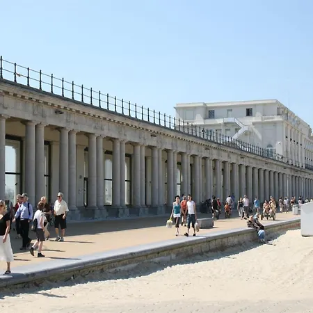 公寓 In Near & Napoleon 奥斯滕德