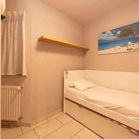 In Near & Napoleon * Ostende